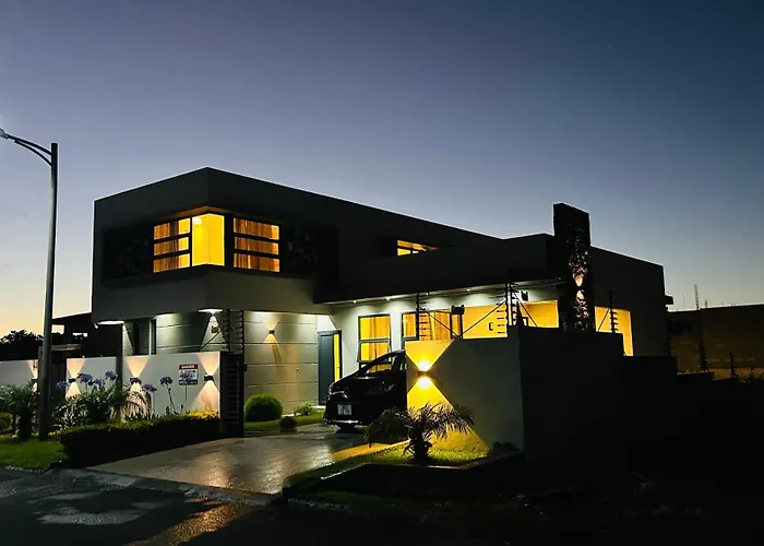Villa Palmeras 4-Bedroom Ac Premium Central Oasis - Newly Refreshed